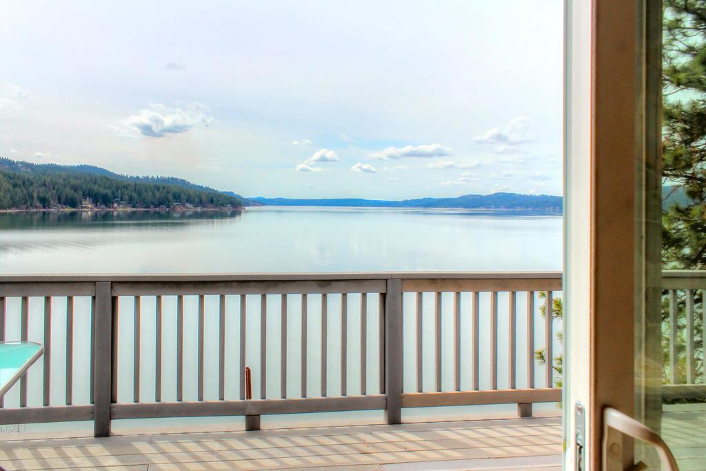 Beautiful Lake Coeur D'Alene Cabin On The Bay Hotel Mica Luaran gambar